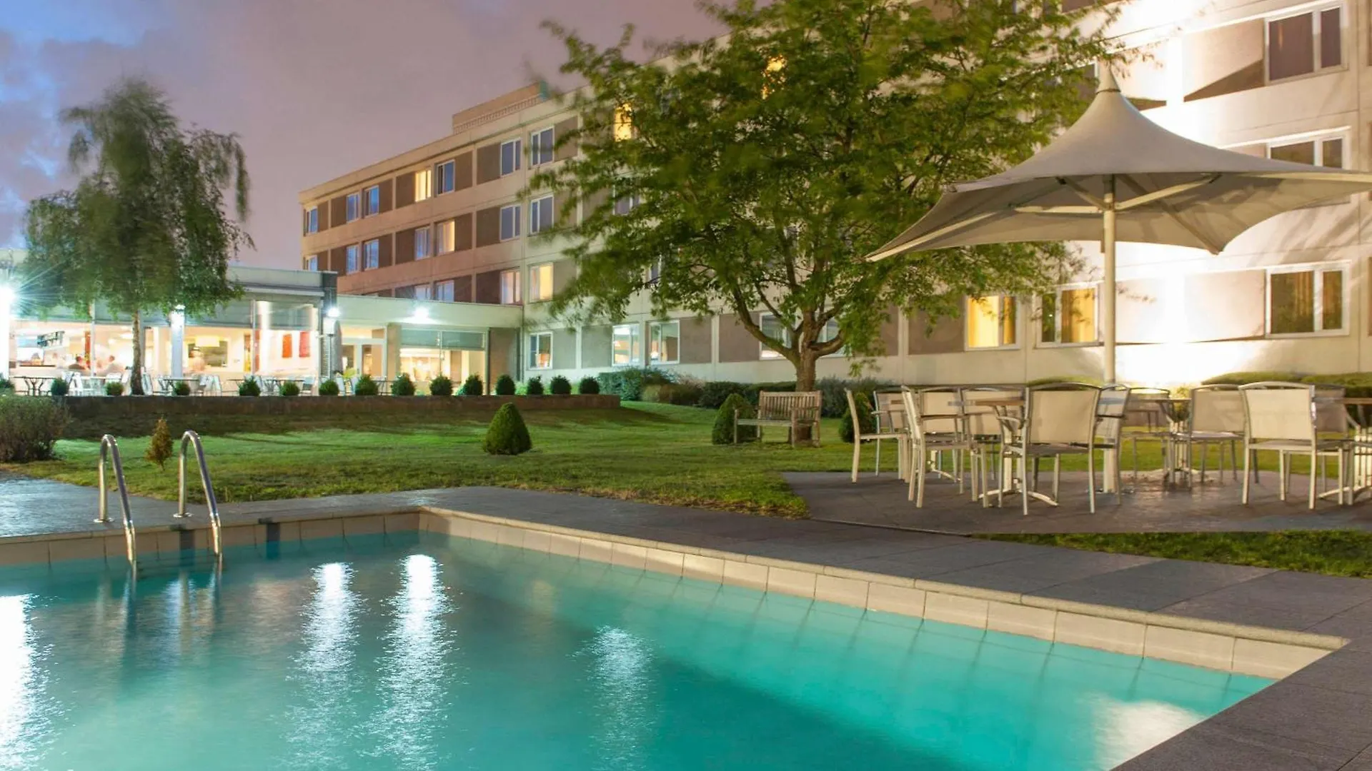 Novotel Antwerpen - Ekeren contacts